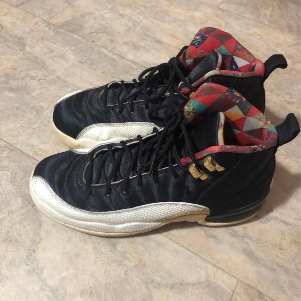 Jordan 12 - Picture 5 of 7